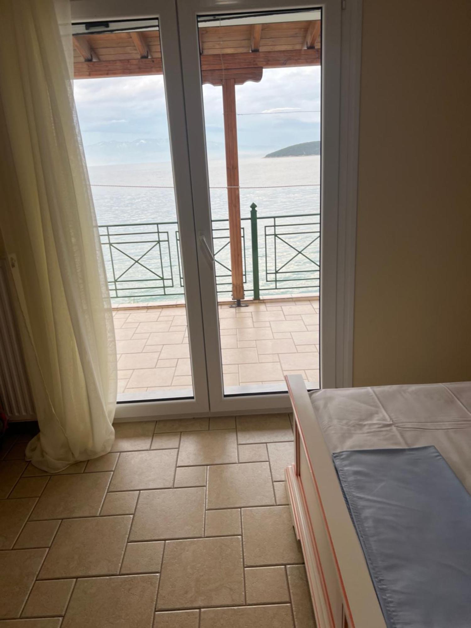 Villas Nies Sourpi Exteriér fotografie